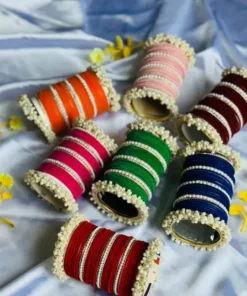 Stylish Velvet Glass Bangles Set